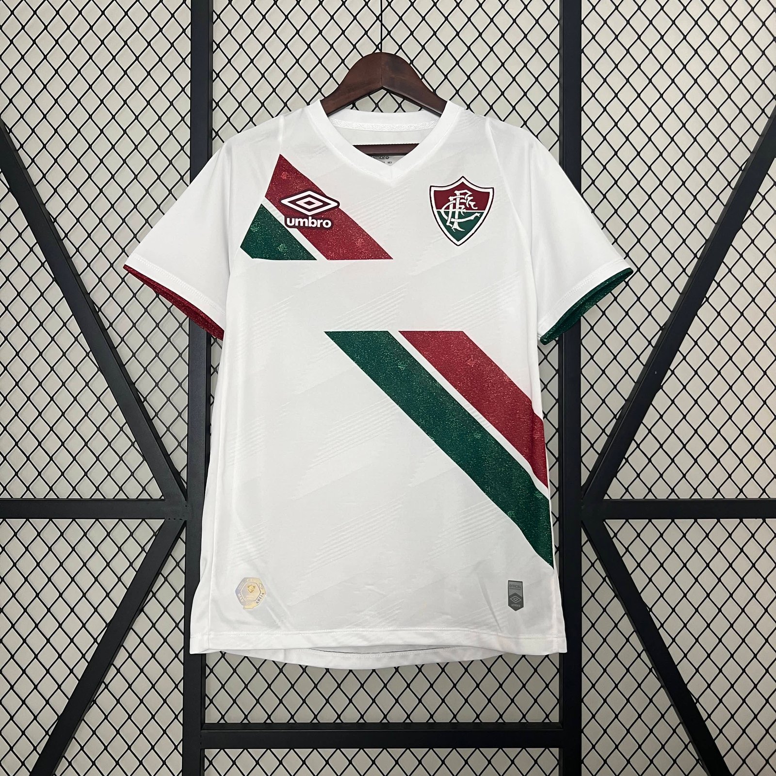 Camisa do Fluminense temporada 24/25